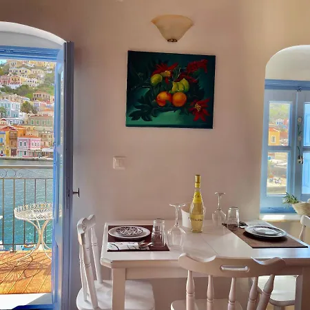 Apartment Nikolakis, Seafront - Harbor View