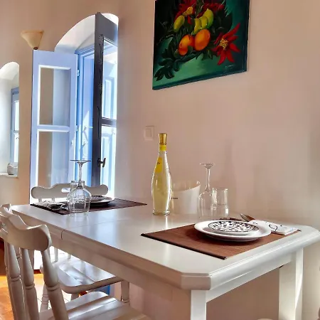 Nikolakis, Seafront - Harbor View Apartment Symi