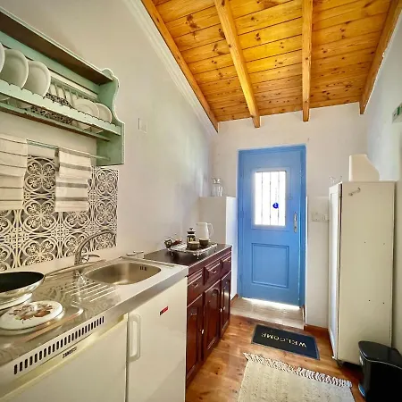 Apartment Nikolakis, Seafront - Harbor View